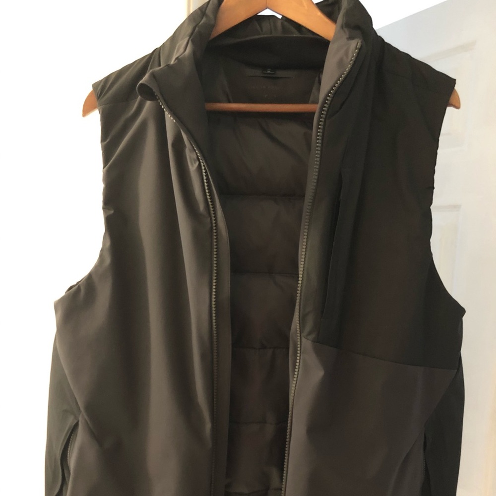 Lululemon Pinnacle Warmth Vest Size M